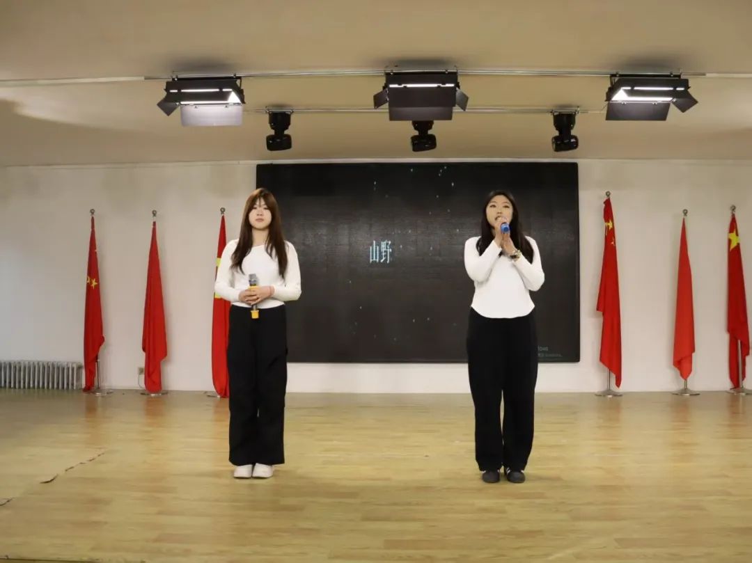 弘扬雷锋精神，争做时代新人