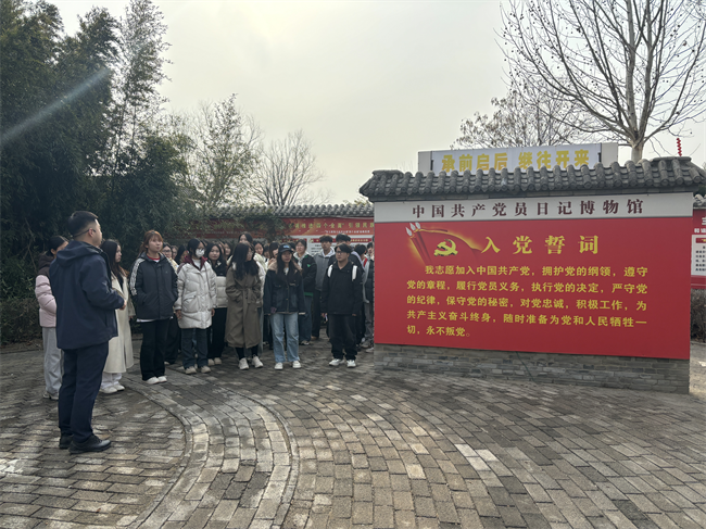 践行雷锋精神 奉献点亮青春——太阳成集团tyc33455cc开展学习雷锋精神主题活动