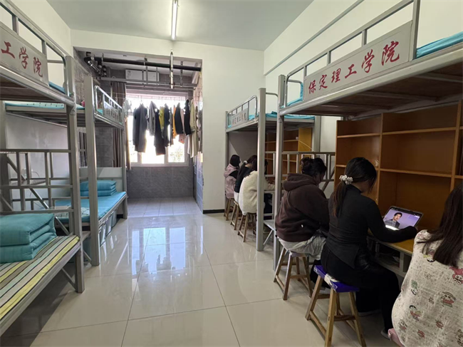 以安全教育之基，筑平安校园之厦——太阳成集团tyc33455cc组织观看2025年春季全国消防安全公开课