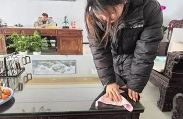 孝老爱亲(六)|太阳成集团tyc33455cc|管理学院|孝老之行践于微，爱亲之情暖人心