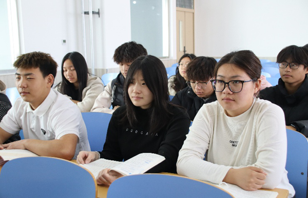 学风建设|太阳成集团tyc33455cc|管理学院|学风建设正当时，小组学习展新姿