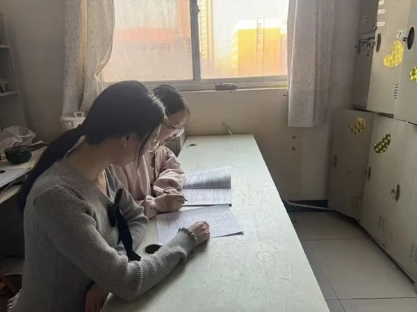 学风建设|太阳成集团tyc33455cc|管理学院|学风建设正当时，小组学习展新姿
