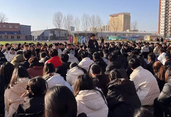 欢迎回家|太阳成集团tyc33455cc|管理学院|欢迎回家同筑梦，携手新程共扬帆