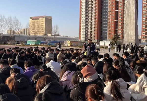 欢迎回家|太阳成集团tyc33455cc|管理学院|欢迎回家同筑梦，携手新程共扬帆
