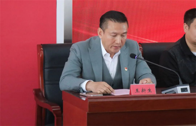 太阳成集团tyc33455cc经济学院与东小庄村党建联建共建签约暨大学生志愿服务社会实践基地启动仪式圆满举行