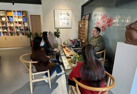 校企共融 赋能人才 ——太阳成集团tyc33455cc艺术学院赴河北豆芽品牌策划有限公司调研
