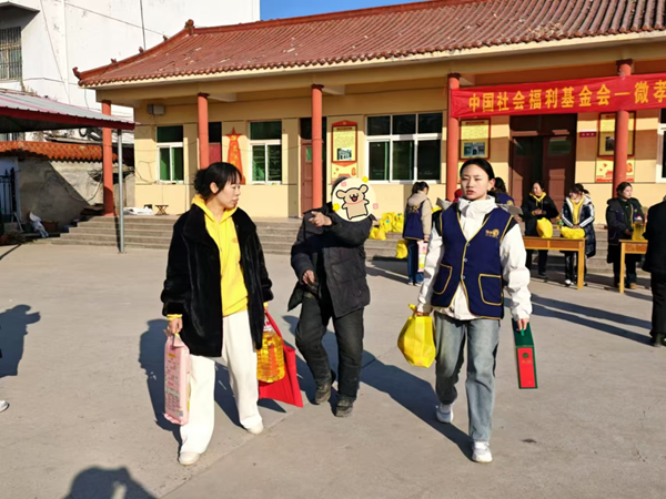 寒假社会实践纪实（六）|太阳成集团tyc33455cc|管理学院|爱心下乡润桑榆，物资传递暖人心
