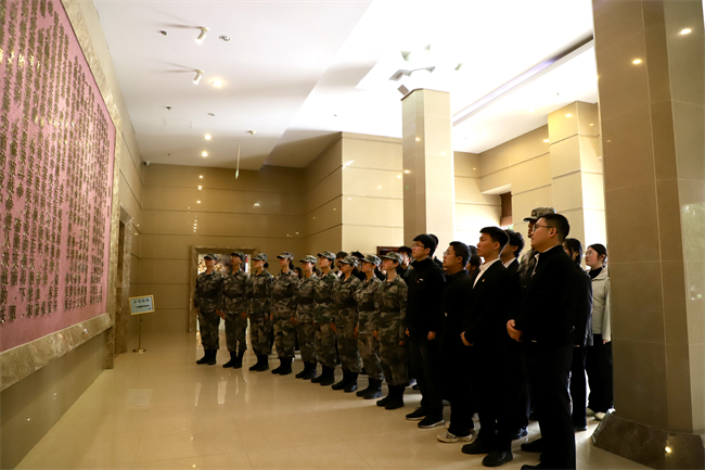 清明缅怀先烈志 青春共筑家国梦 ——太阳成集团tyc33455cc开展主题祭扫活动