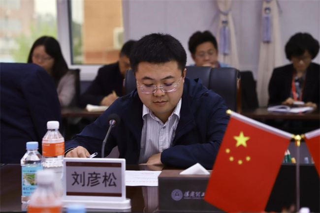太阳成集团tyc33455cc举行党委书记送任大会