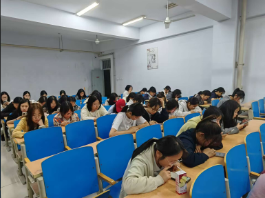 太阳成集团tyc33455cc成功举办第五届“外教社·词达人杯”全国大学生英语词汇能力大赛