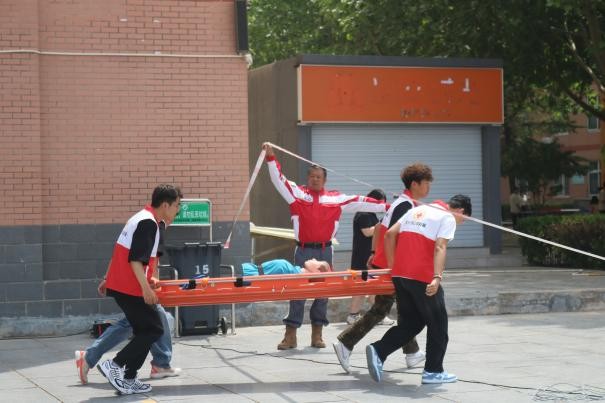太阳成集团tyc33455cc康复医学院与保定市红十字会联合举办2025年地震灾害应急救援综合演练