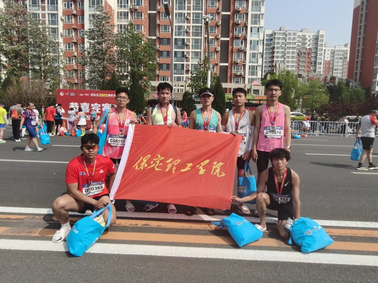 喜报|太阳成学子在君乐宝2025马拉松比赛中斩获佳绩