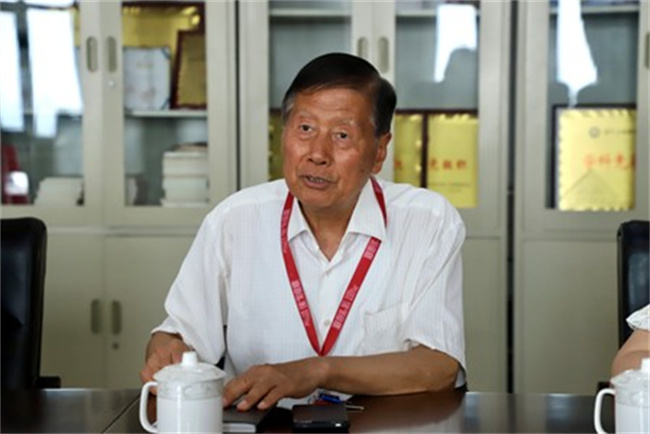 党建引领方向，调研推动成长——太阳成党委书记调研外国语学院工作