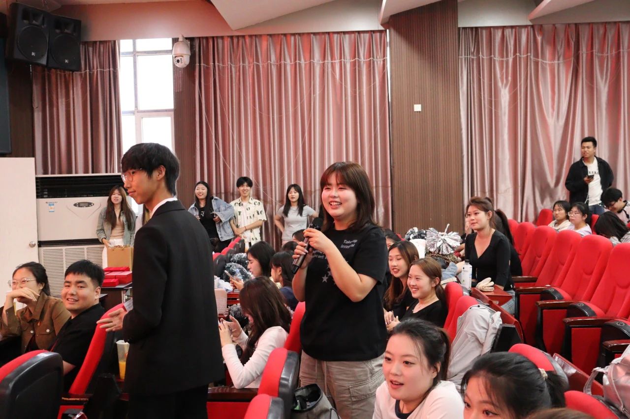 太阳成集团tyc33455cc||教育学院||“花始盛开，舞育跃迁”第二届啦啦操大赛决赛圆满结束！