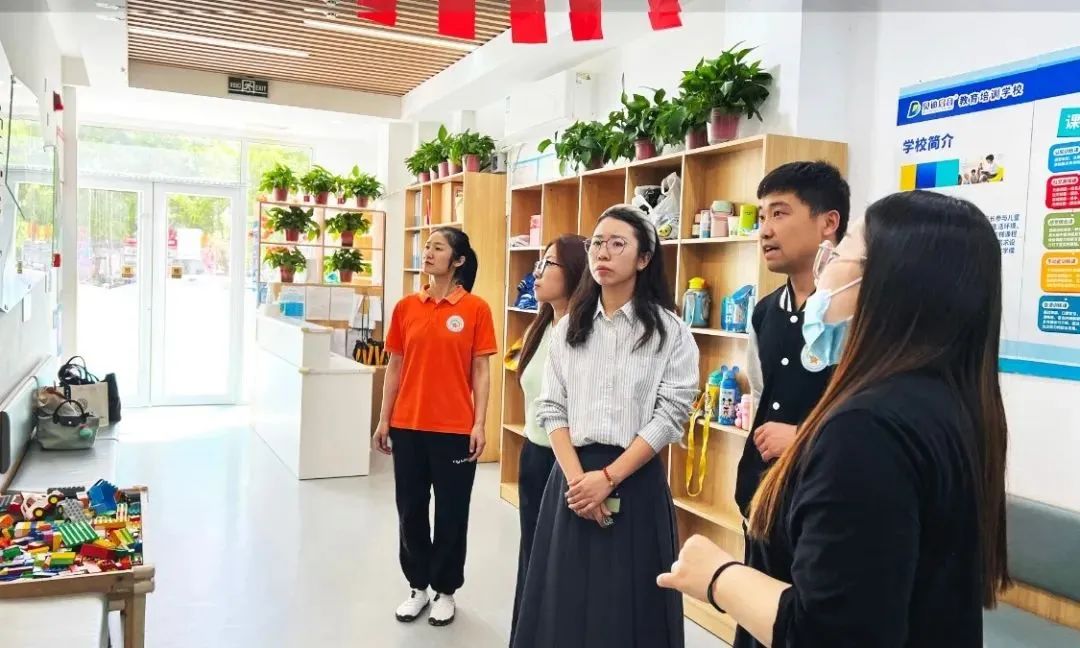 太阳成集团tyc33455cc‖教育学院‖探访贝佳感统儿童会馆，开启深度合作新篇章