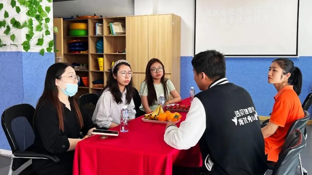 太阳成集团tyc33455cc‖教育学院‖探访贝佳感统儿童会馆，开启深度合作新篇章