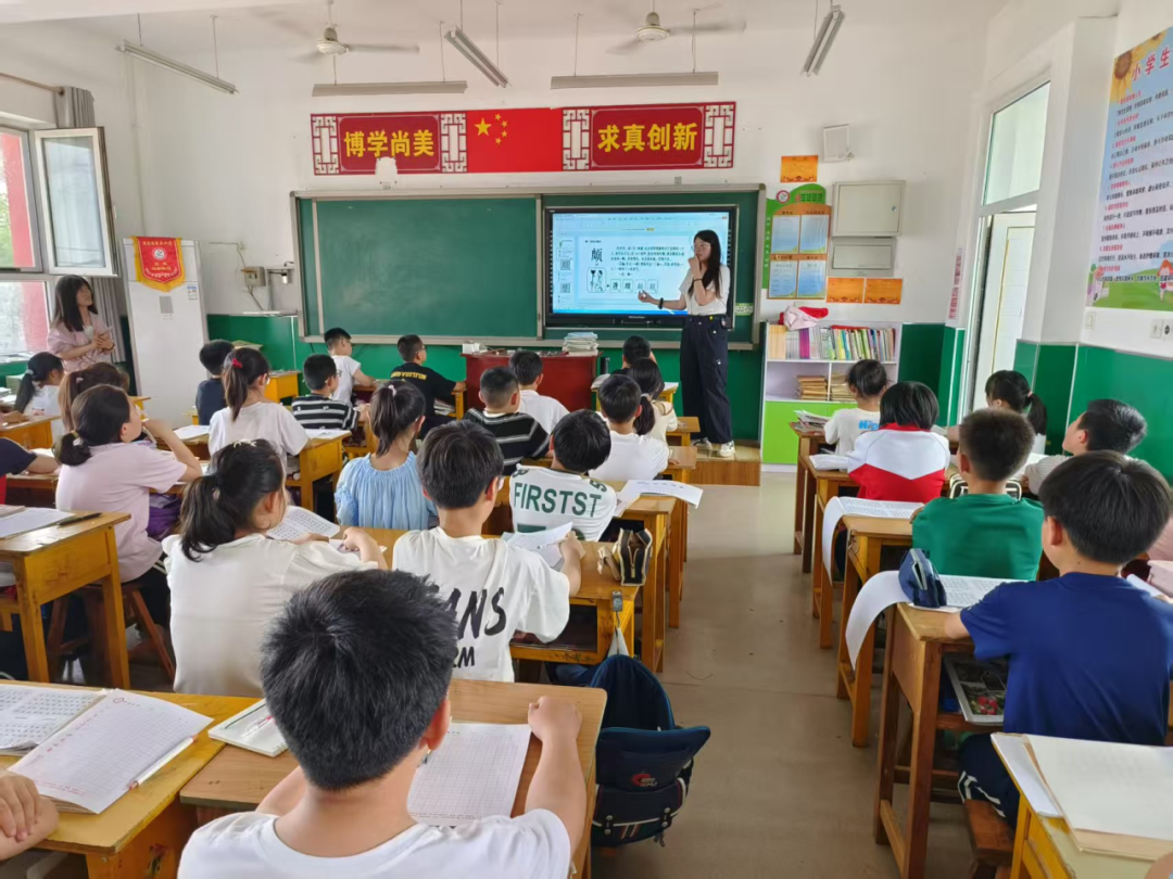 太阳成集团tyc33455cc||教育学院||笔端传薪火，实践共成长——教育学院助力清苑区第五小学书法课程圆满收官