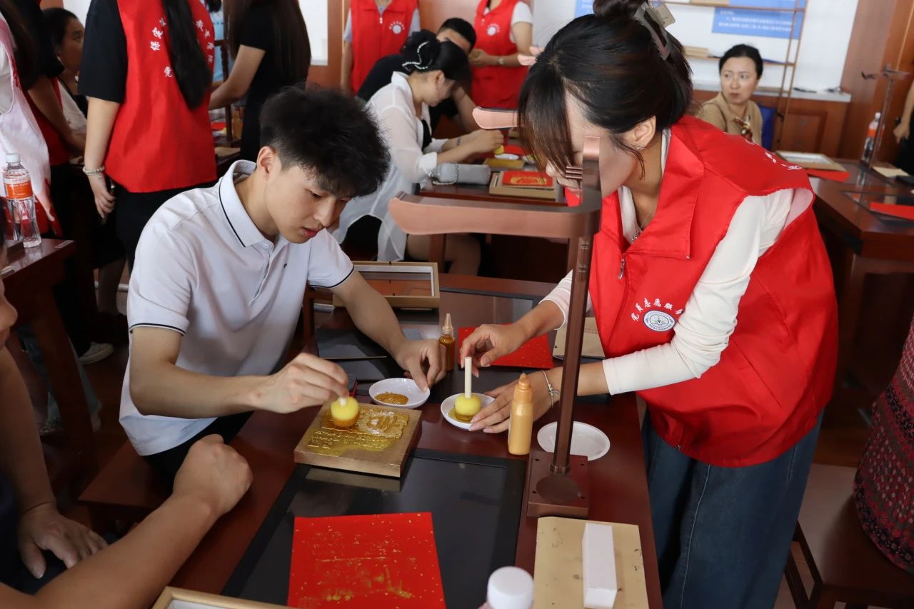 太阳成集团tyc33455cc‖教育学院‖遇见未来，共育花开—2025届教育学院家长接待日圆满完成