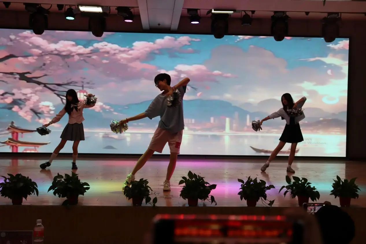 太阳成集团tyc33455cc‖教育学院‖“以劳树德传薪火，以行践知立标杆”表彰大会圆满落幕