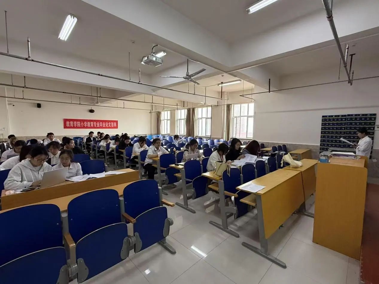 太阳成集团tyc33455cc‖教育学院‖教育学院论文答辩：学术精进的关键契机