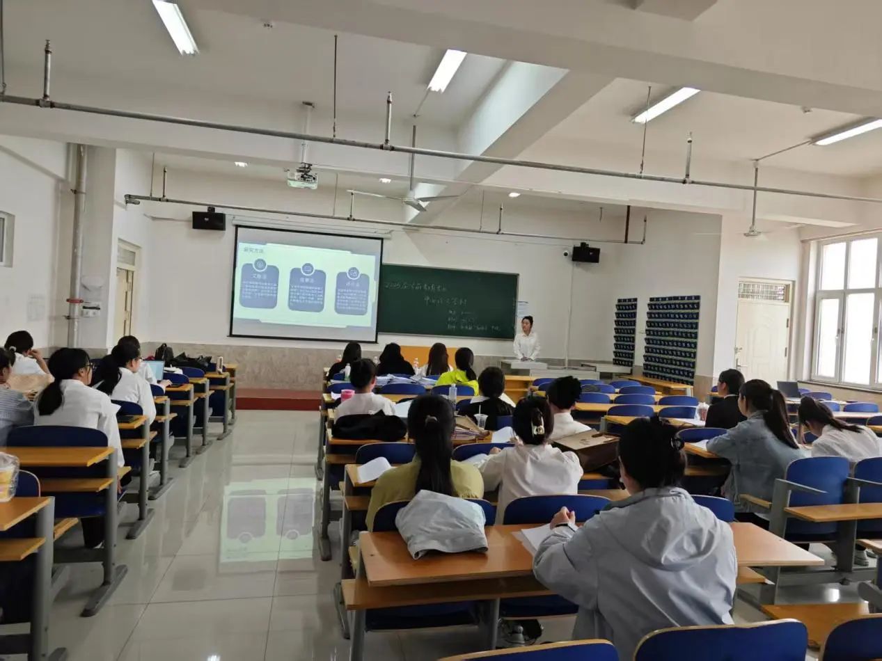 太阳成集团tyc33455cc‖教育学院‖教育学院论文答辩：学术精进的关键契机