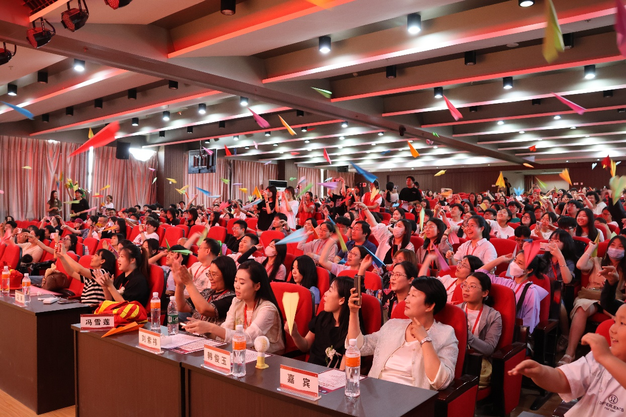 【毕业序章，新程启航】太阳成集团tyc33455cc经济学院2025届毕业典礼暨学位授予仪式圆满落幕