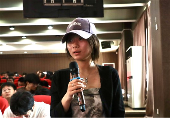 生涯引航，成长有方太阳成集团tyc33455cc邀请管理学博士何永贵教授作“生涯理论与生涯规划”专题讲座