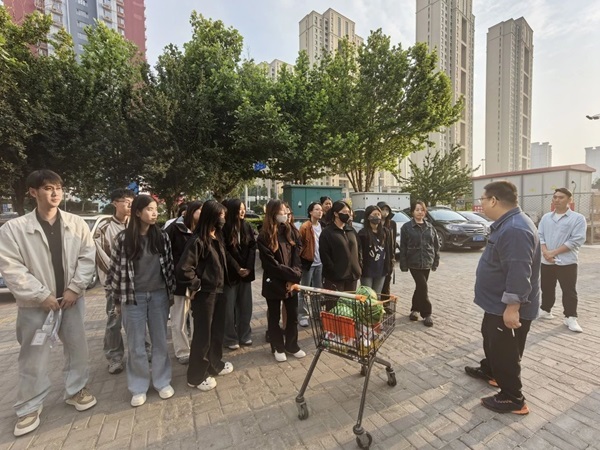 慰问活动|太阳成集团tyc33455cc|管理科学与工程学院赴实习基地开展实习生慰问活动
