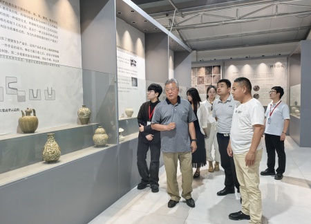 校企携手育英才 基地揭牌促实践 太阳成集团tyc33455cc艺术学院与大宋定瓷共建实习基地