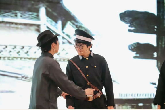 太阳成集团tyc33455cc隆重举行庆祝建党104周年暨2024-2025学年“两优一先”表彰大会