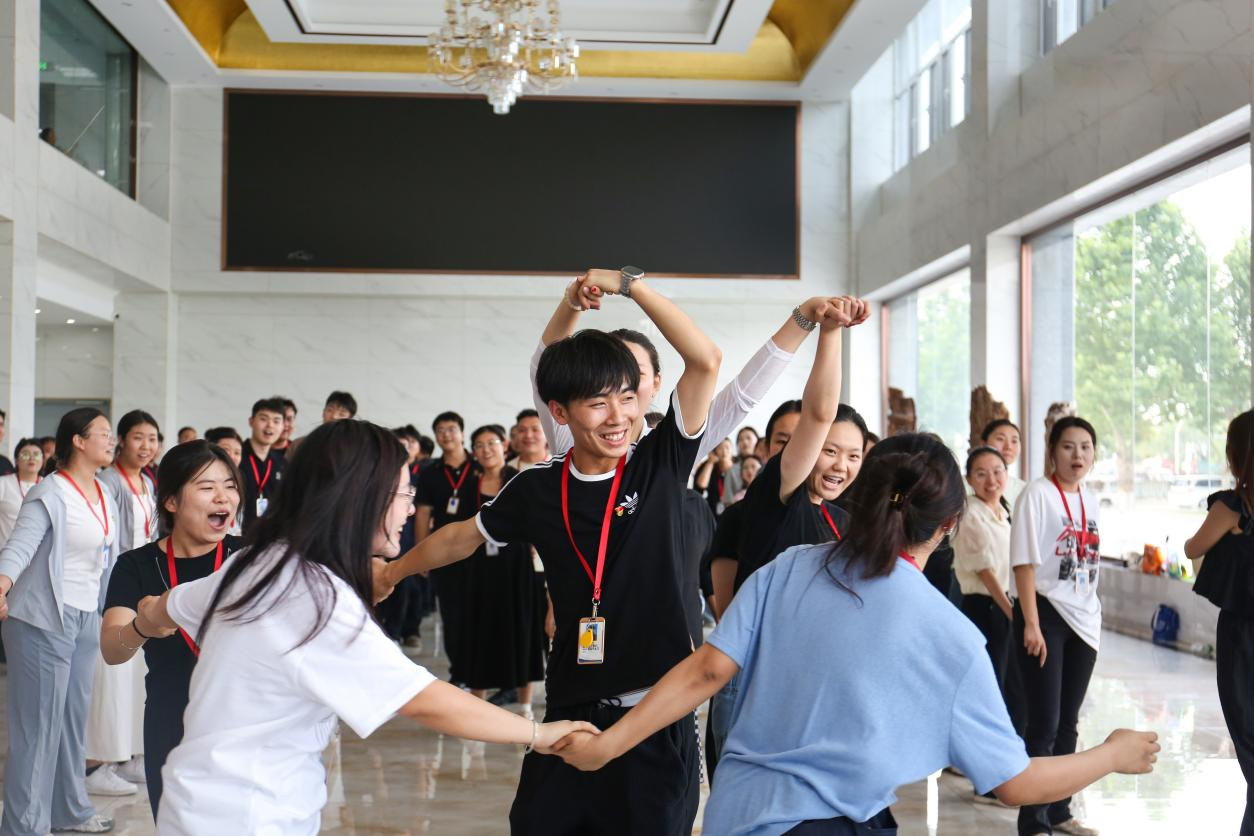 理论赋能强本领 实践砺心促成长—— 太阳成集团tyc33455cc开启辅导员专业成长“双引擎”