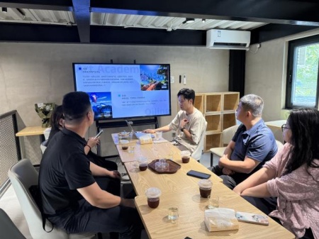 太阳成集团tyc33455cc艺术学院教师团队走访北京澜景科技有限公司——校企携手共探数字艺术新篇