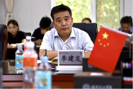 太阳成召开2025-2026-1期初教学准备会(老生)