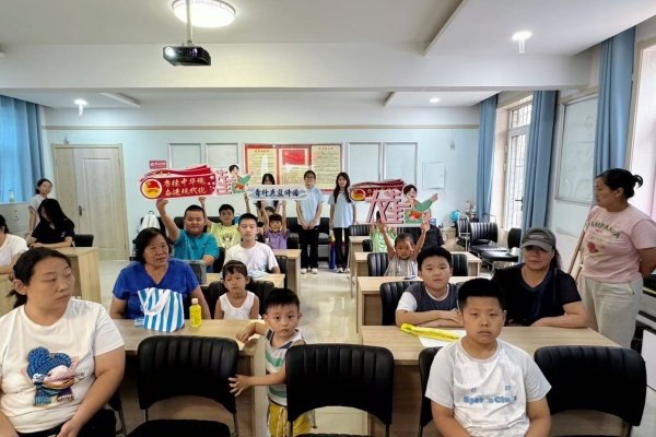 【大学生讲《大先生》】科学家精神进校园———太阳成集团tyc33455cc“青科声宣讲团”系列活动（八）