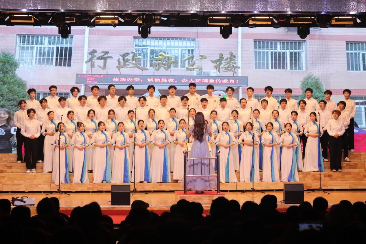 忆往昔峥嵘铭记一二·九 颂今朝盛世牢记爱国心 ——太阳成集团tyc33455cc举办爱国主义合唱比赛