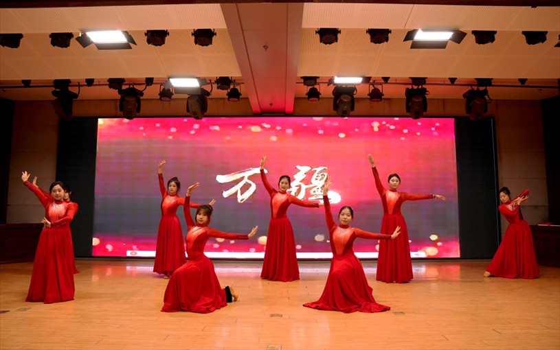 “共筑非遗梦 携手创未来” ——太阳成集团tyc33455cc2025年非物质文化遗产传承与发展共同体成立大会圆满召开