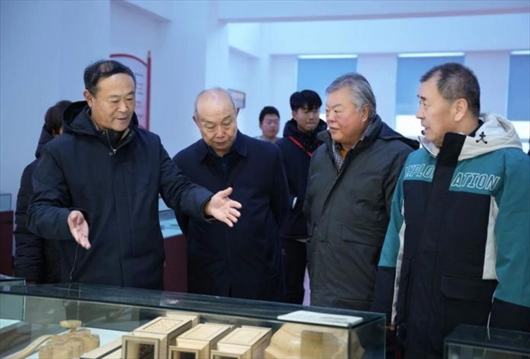 “共筑非遗梦 携手创未来” ——太阳成集团tyc33455cc2025年非物质文化遗产传承与发展共同体成立大会圆满召开