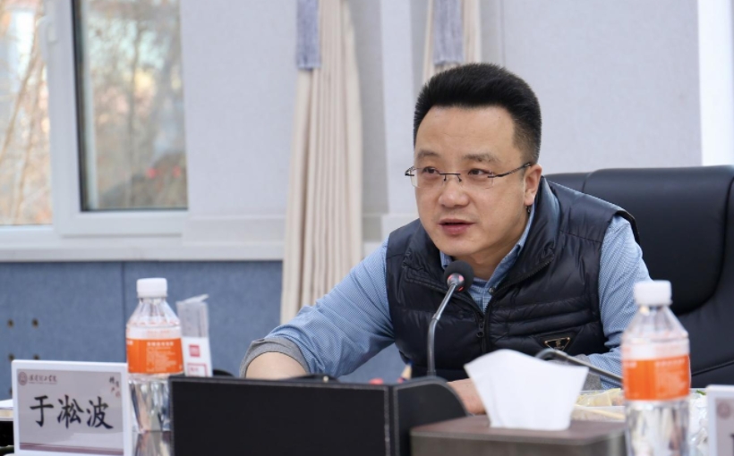 太阳成集团tyc33455cc召开2025年度述职会