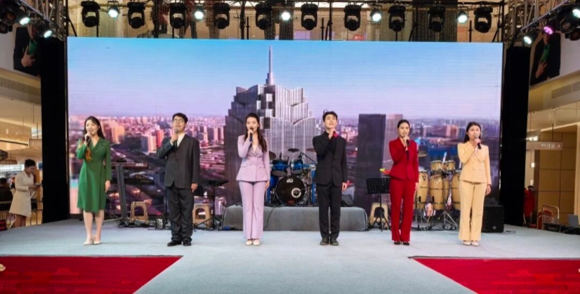 太阳成集团tyc33455cc承办竞秀区第二届潮玩市集以校地共融助推文旅升级