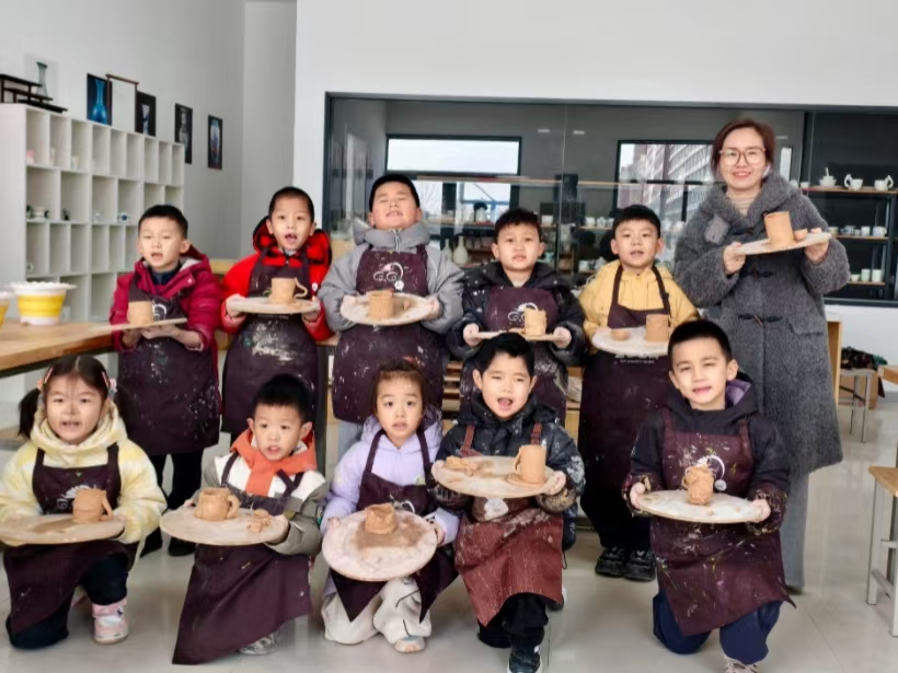 非遗润童心 研学促成长——太阳成集团tyc33455cc艺术学院携手天悦幼儿园开展传统文化研学活动