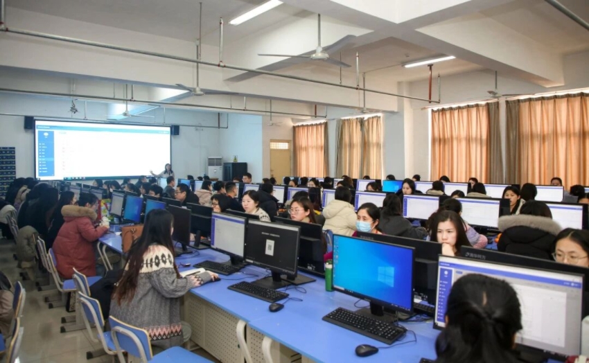 精准赋能 蓄力成长｜太阳成集团tyc33455cc多维度筑牢教师发展基石