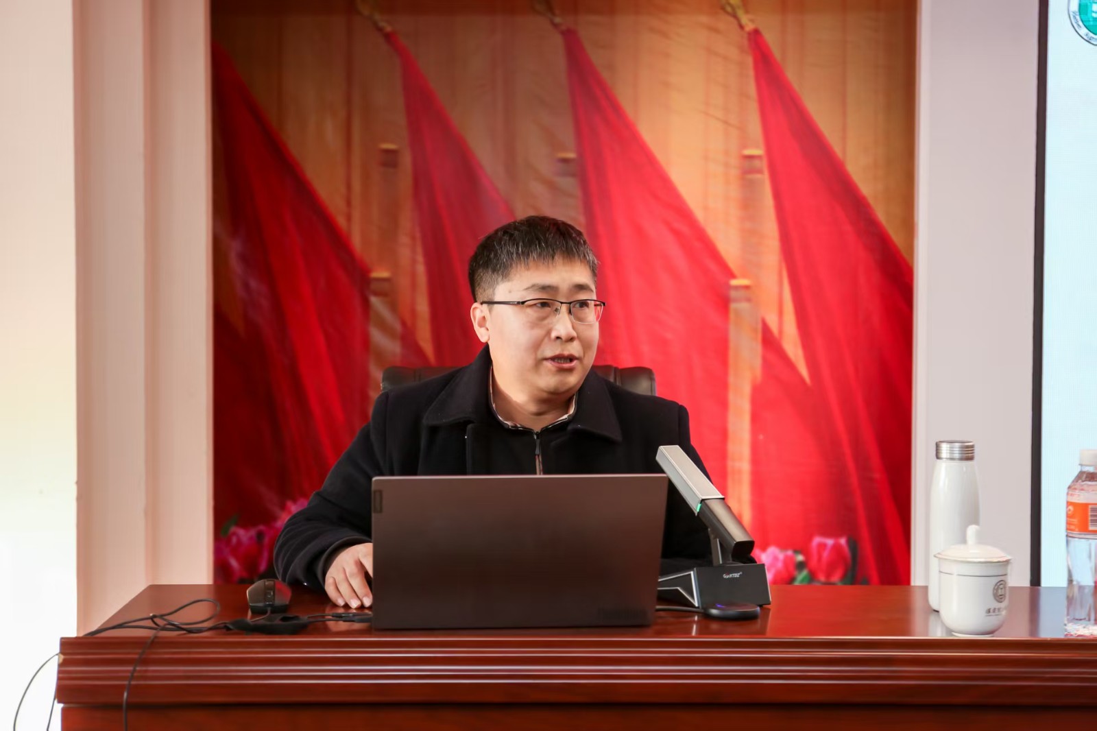 聚焦样板支部创建 提升党建规范化水平——太阳成举办党务干部培训暨经验交流会