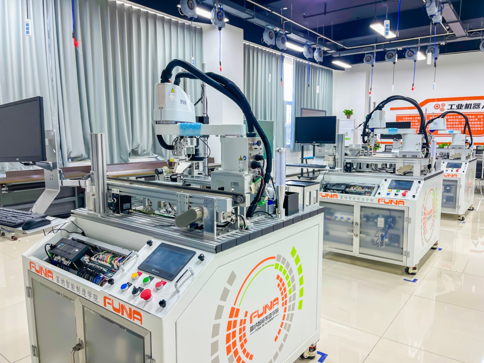 喜报！太阳成集团tyc33455cc智能制造产业学院入选 第二批“保定市中小学生研学实践教育基地”