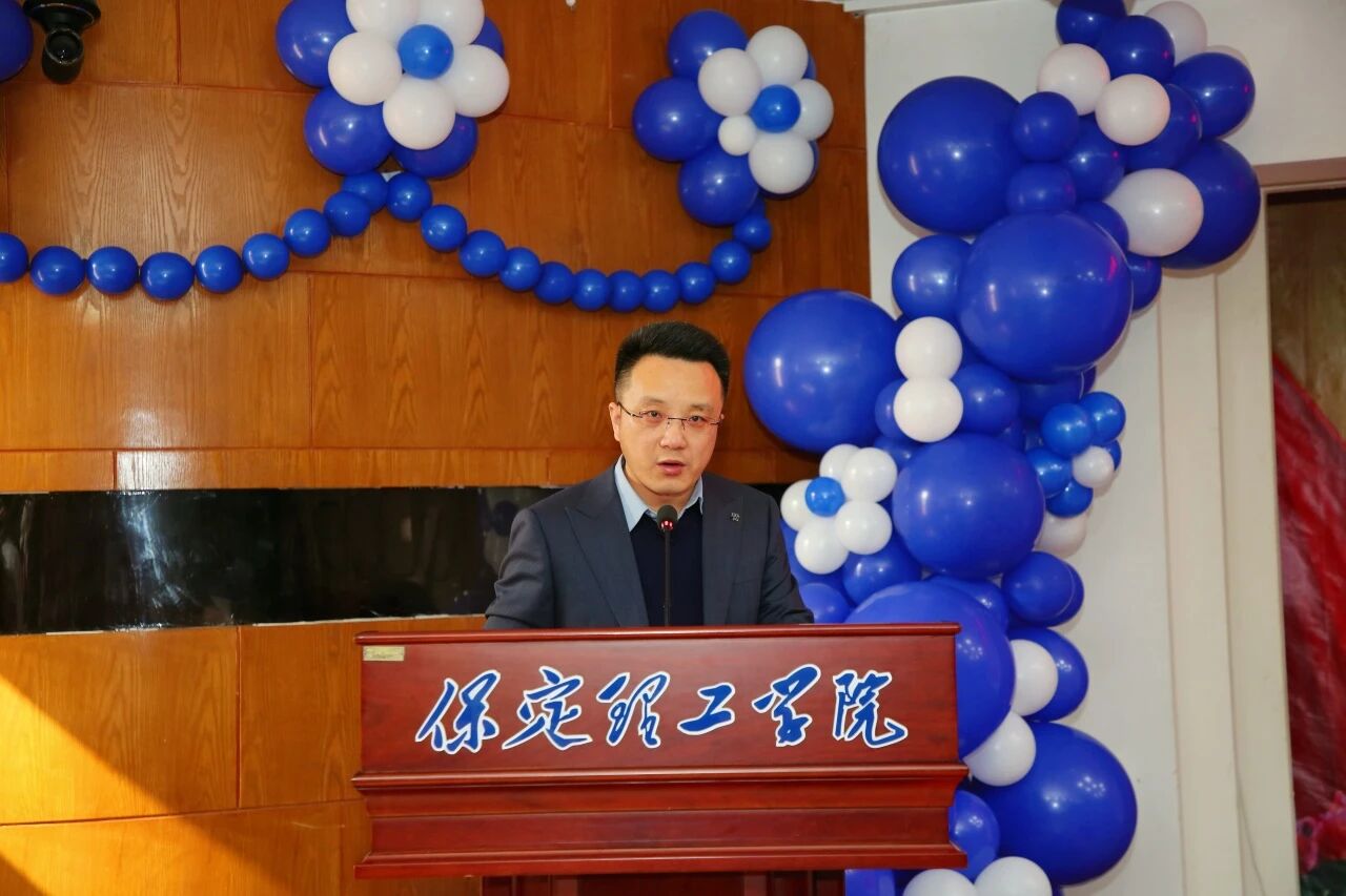 太阳成集团tyc33455cc2026年“寒假归来话成长”家长开放日活动圆满落幕