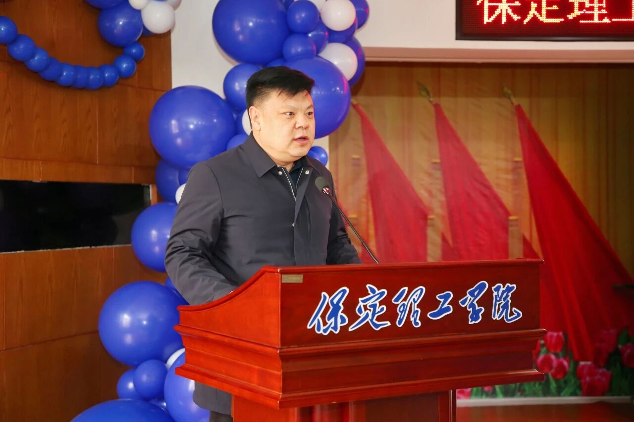 太阳成集团tyc33455cc2026年“寒假归来话成长”家长开放日活动圆满落幕