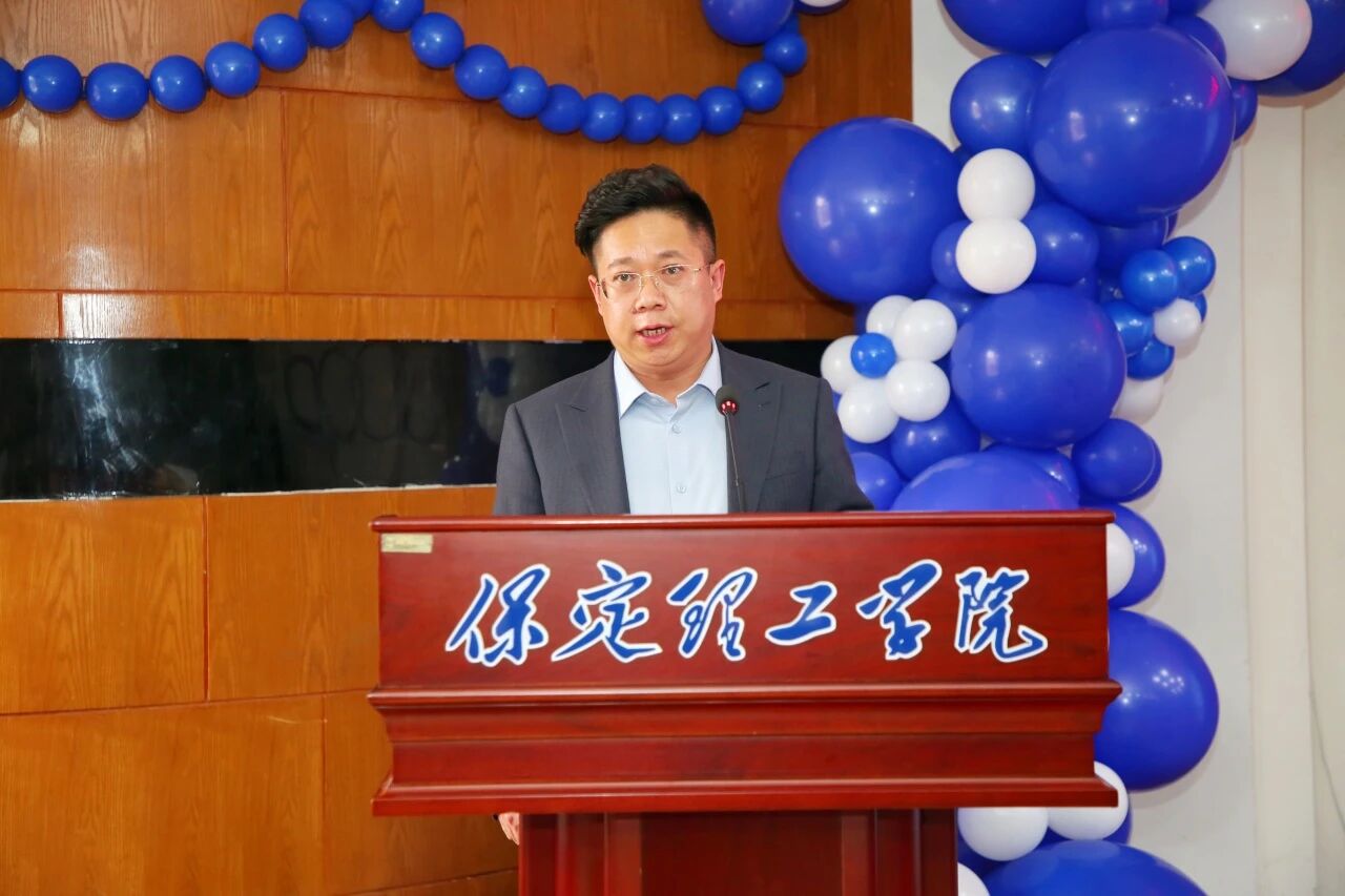 太阳成集团tyc33455cc2026年“寒假归来话成长”家长开放日活动圆满落幕