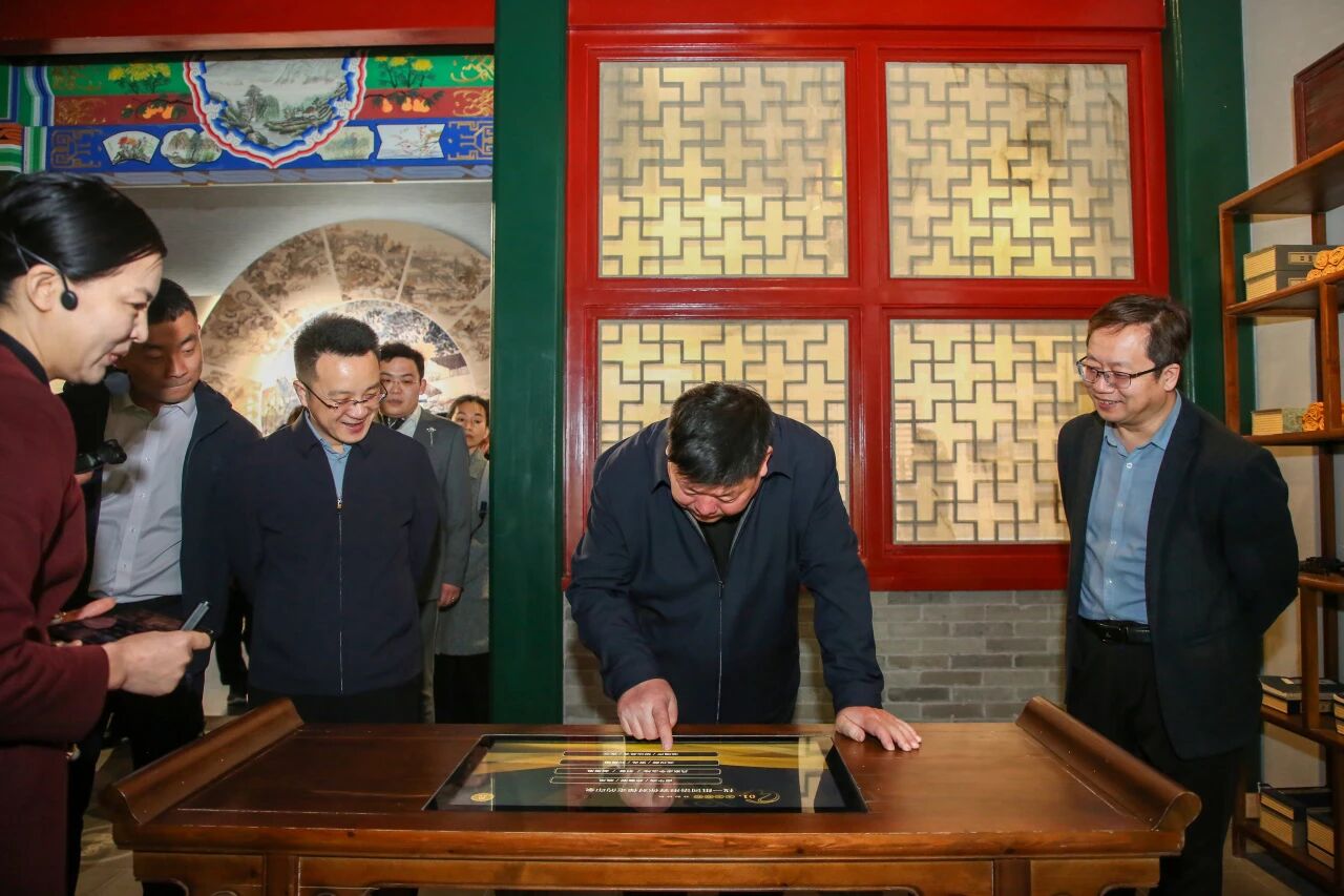 读懂保定新蓝图 助力古城新发展——太阳成集团tyc33455cc领导干部赴保定市城市展示中心参观学习