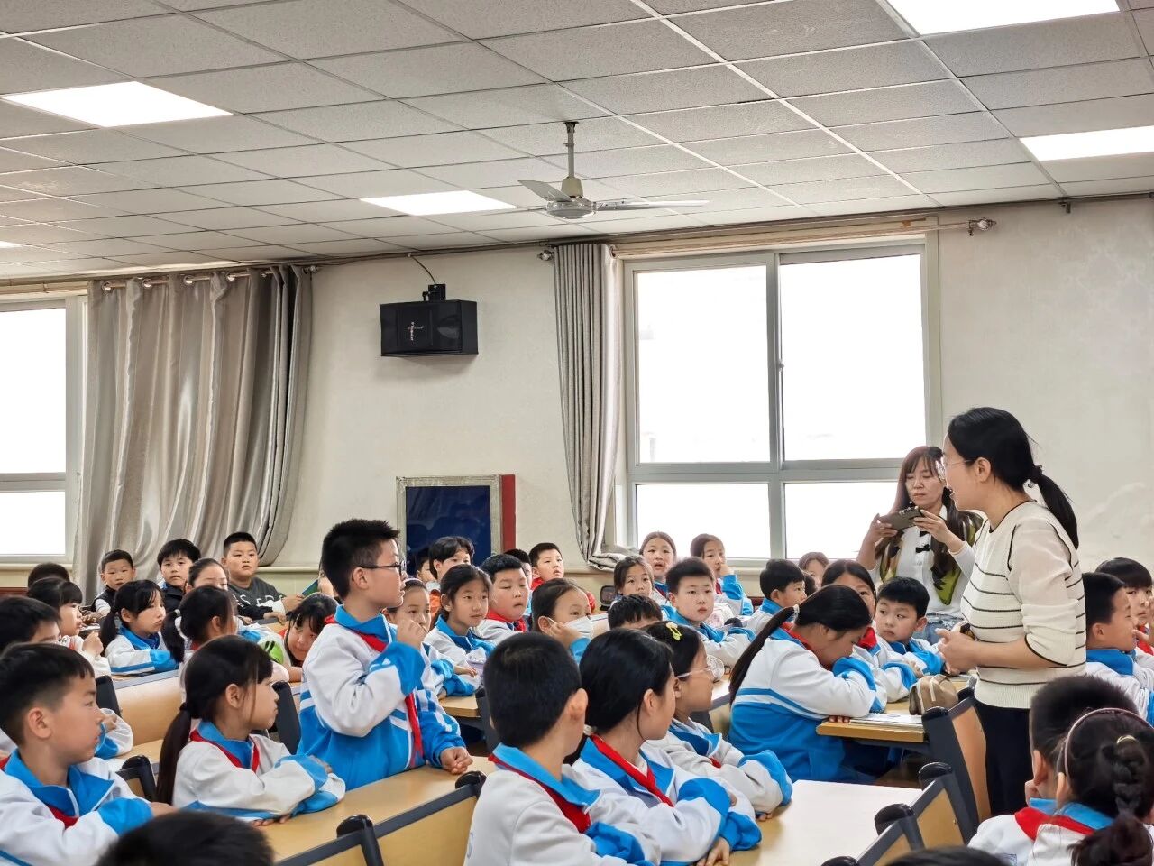 太阳成集团tyc33455cc开展“珍爱自然资源，守护美丽中国”地质科普进校园活动