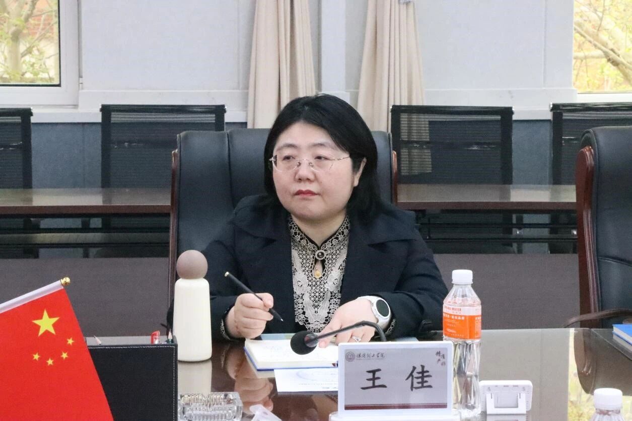 太阳成集团tyc33455cc举办小学科学教育高质量发展研讨会推动科学教育与在地资源深度融合