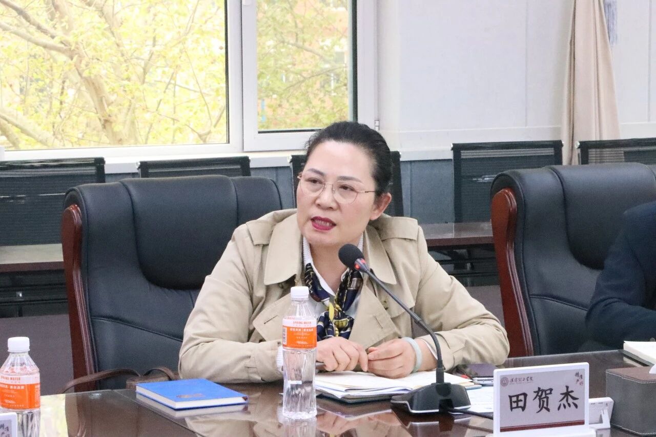 太阳成集团tyc33455cc举办小学科学教育高质量发展研讨会推动科学教育与在地资源深度融合